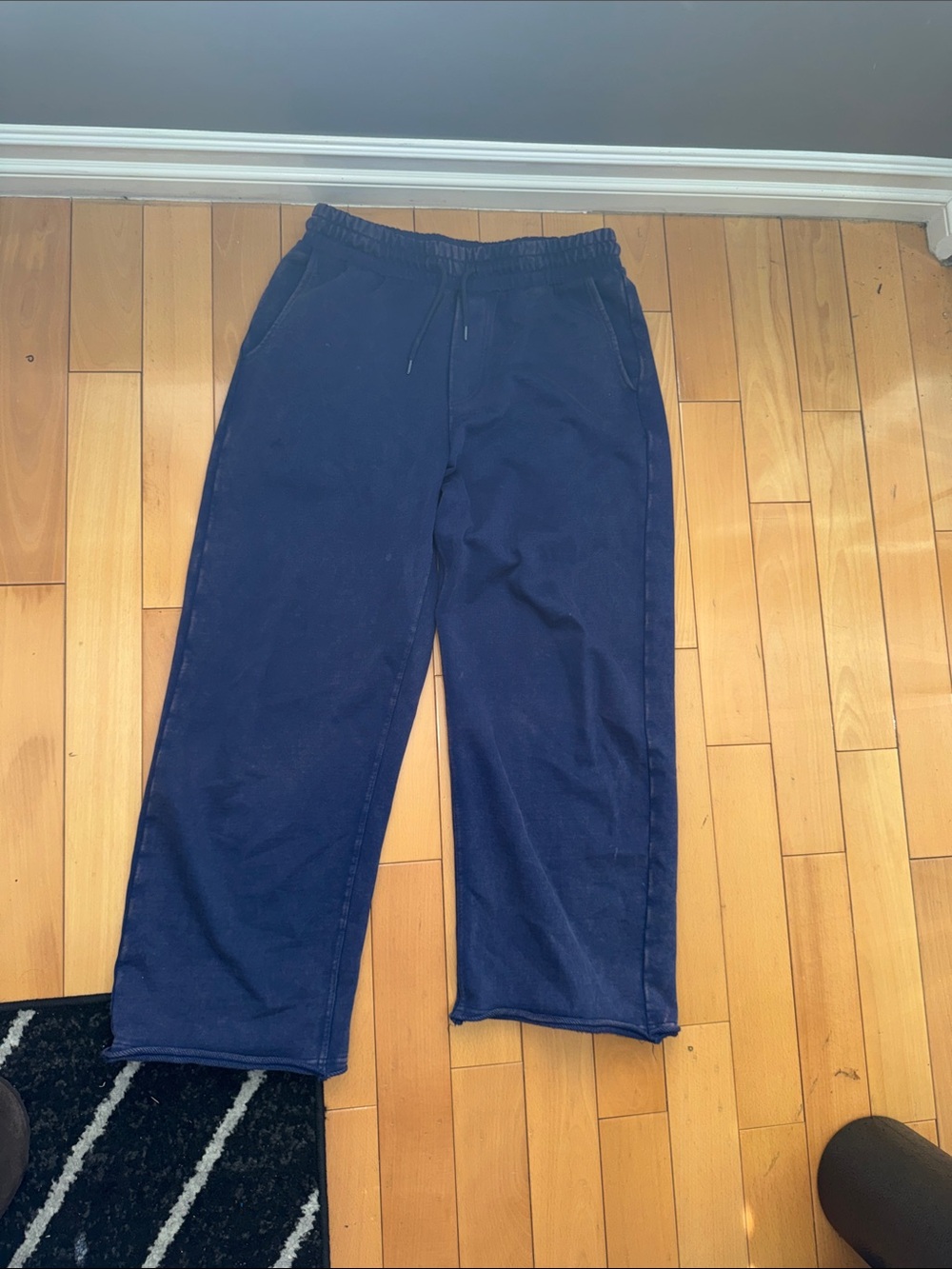 Straight leg sweatpants